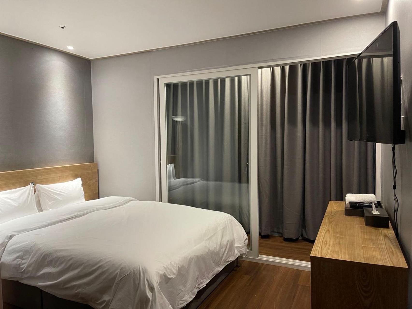 The Garden Hotel Seoul Bagian luar foto